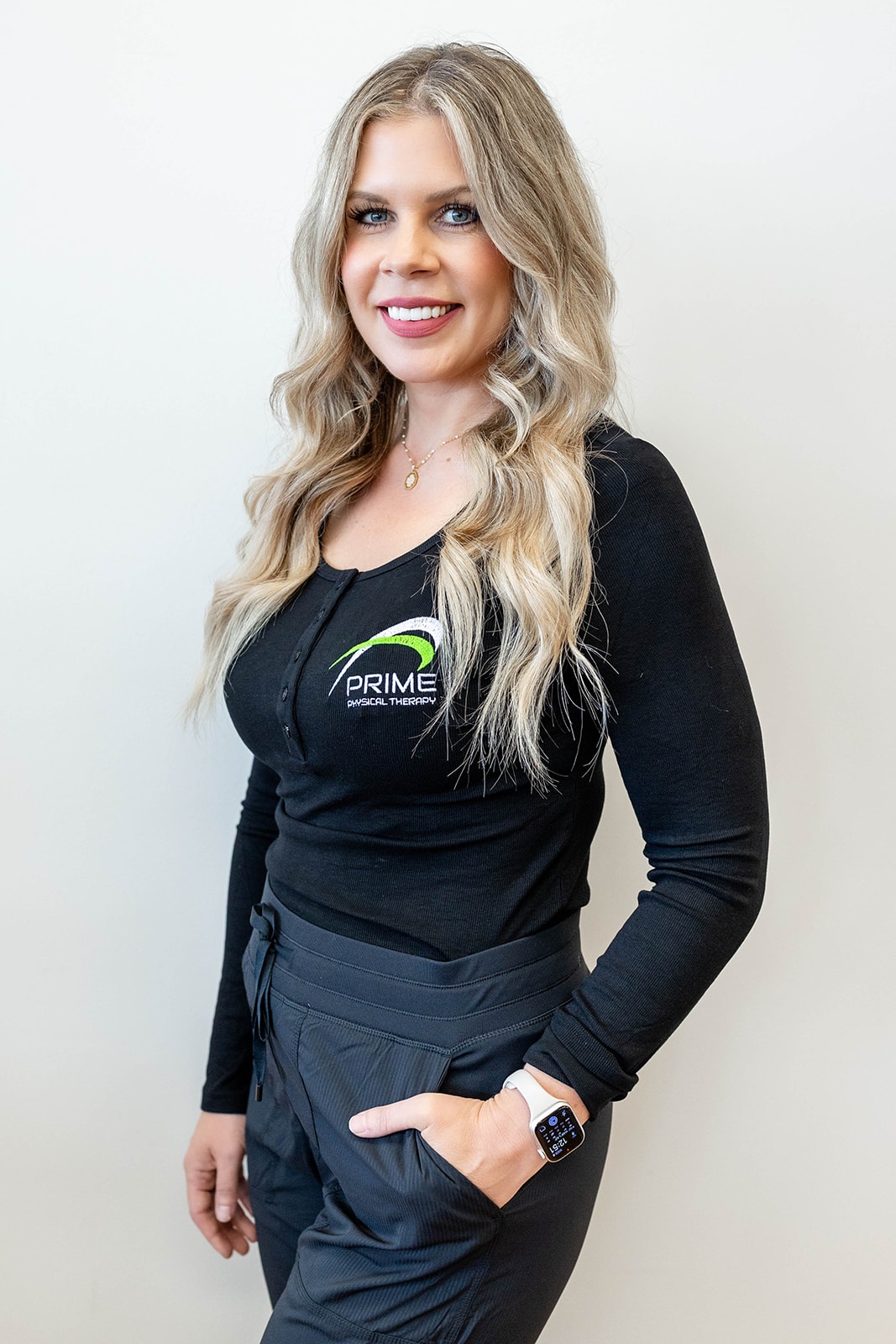 Dr. Laura Yoo biography photo, owner of PRIME Physical Therapy